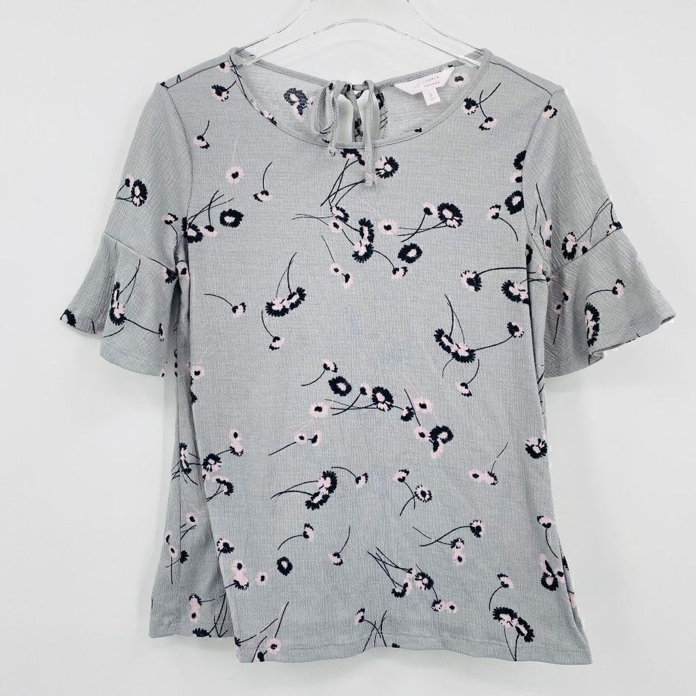 LC Lauren Conrad Size Small Gray Purple Floral Short Sleeve Boho Knit Top